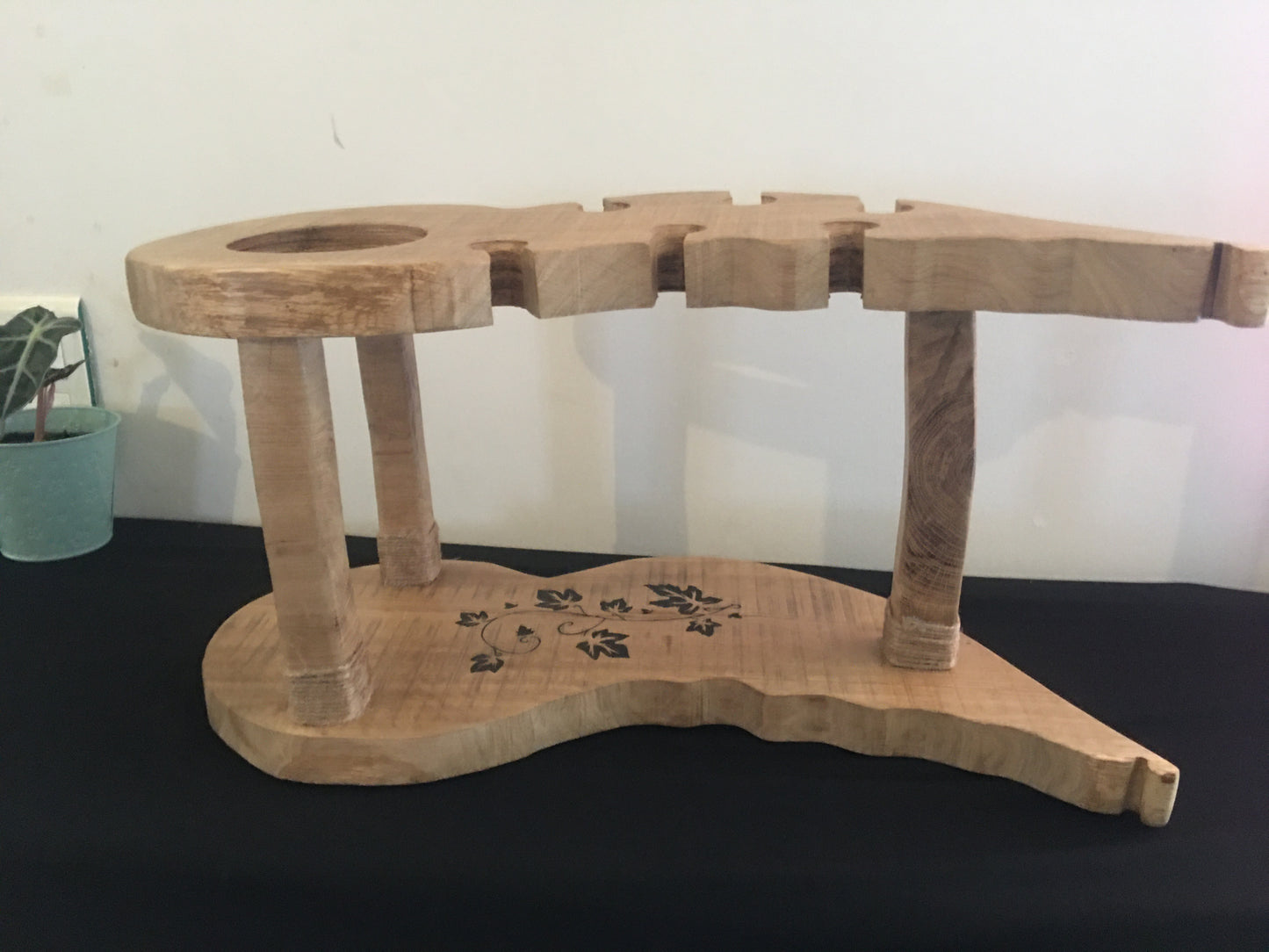 Support-bouteille et verres