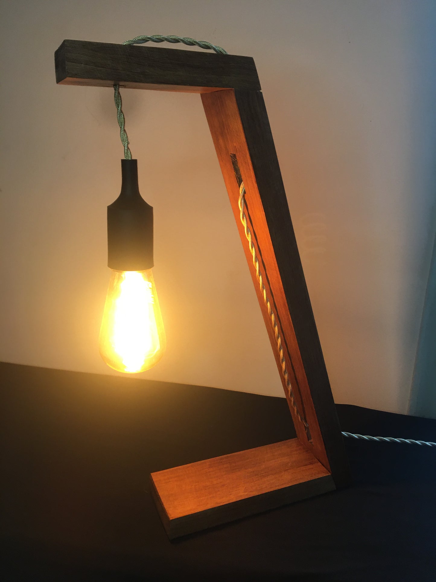 Lampe en bois de rose