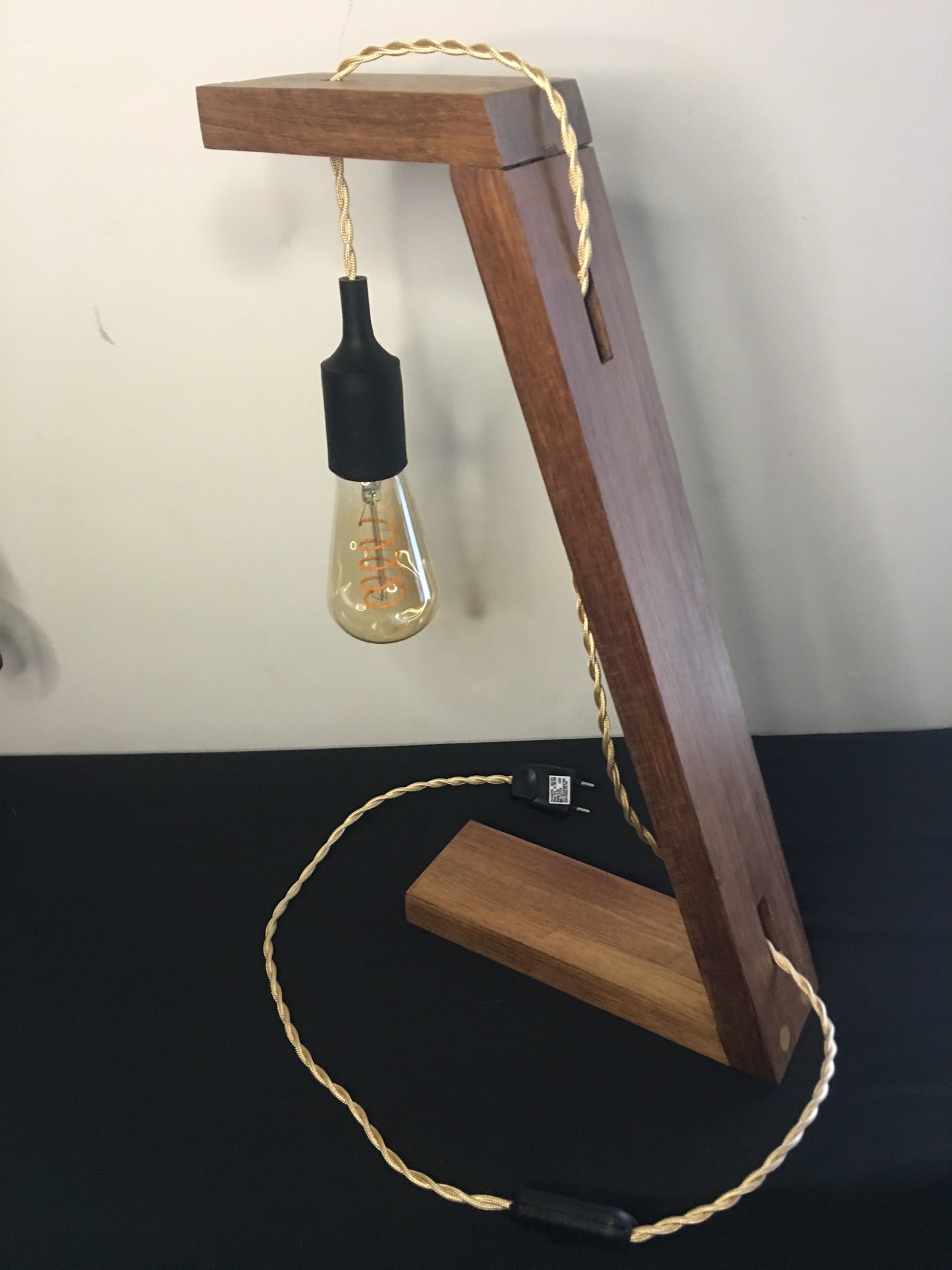 Lampe en bois de rose