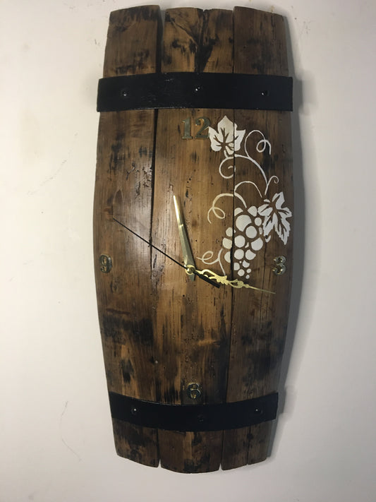 Horloge tonneau artisanale